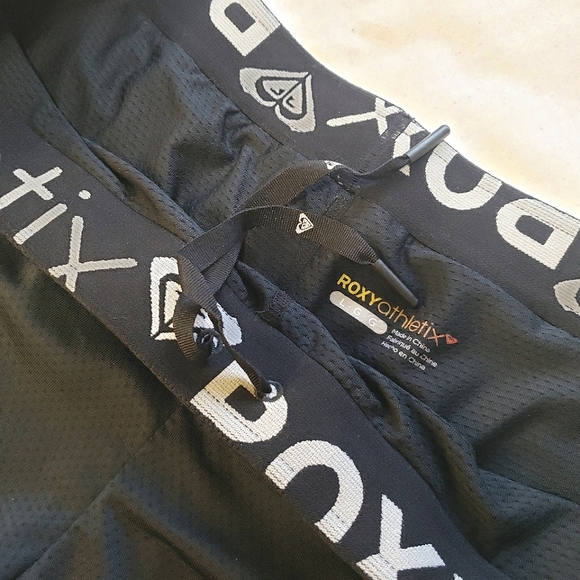 ROXY Athletix Lined Sports Shorts | Size Large - Picture 4 of 5